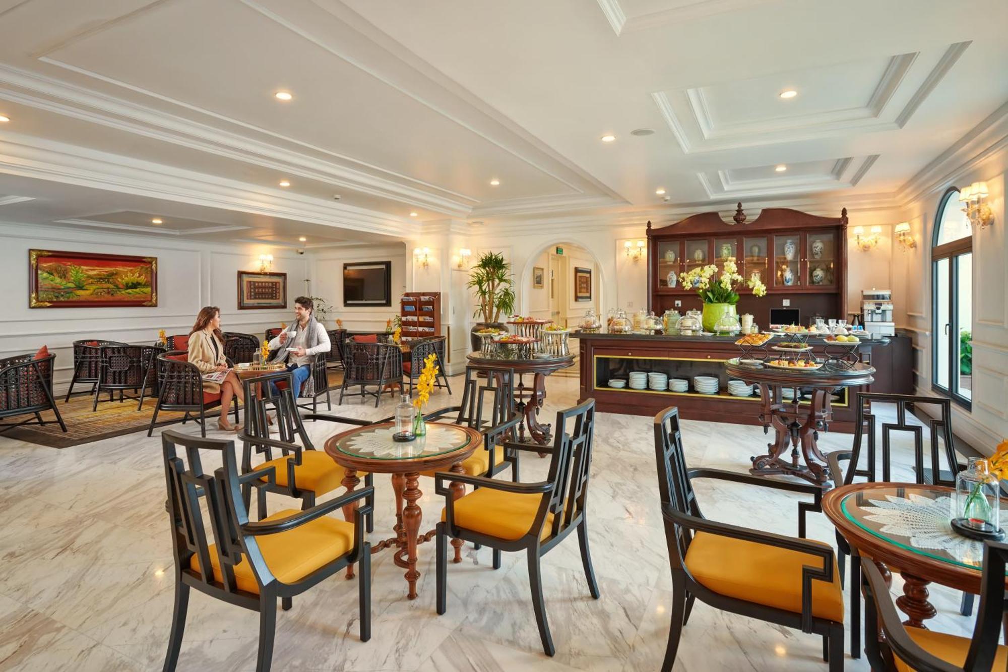 Silk Path Grand Sapa Resort & Spa Dış mekan fotoğraf The restaurant