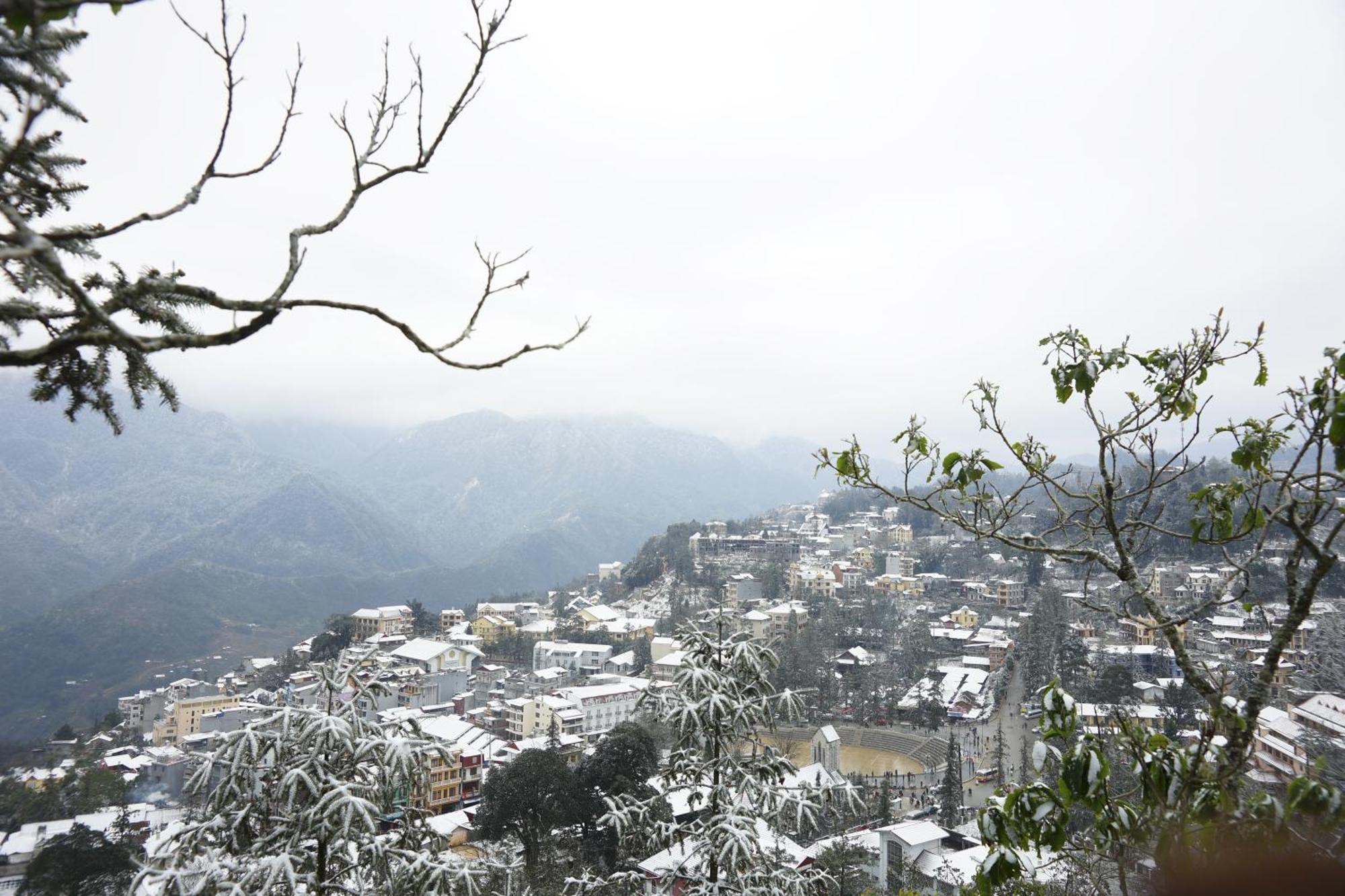 Silk Path Grand Sapa Resort & Spa Dış mekan fotoğraf View of theog town