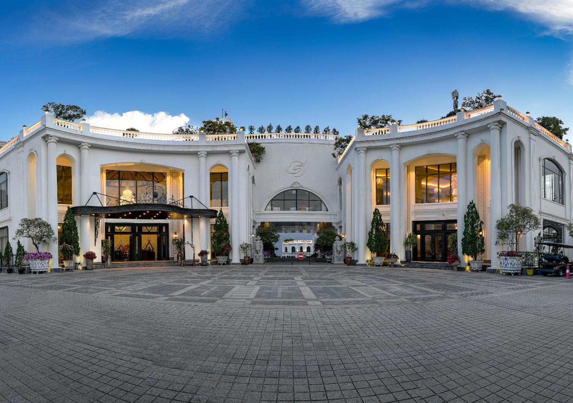 Silk Path Grand Sapa Resort & Spa Dış mekan fotoğraf Vinpearl Hotel Nha Trang