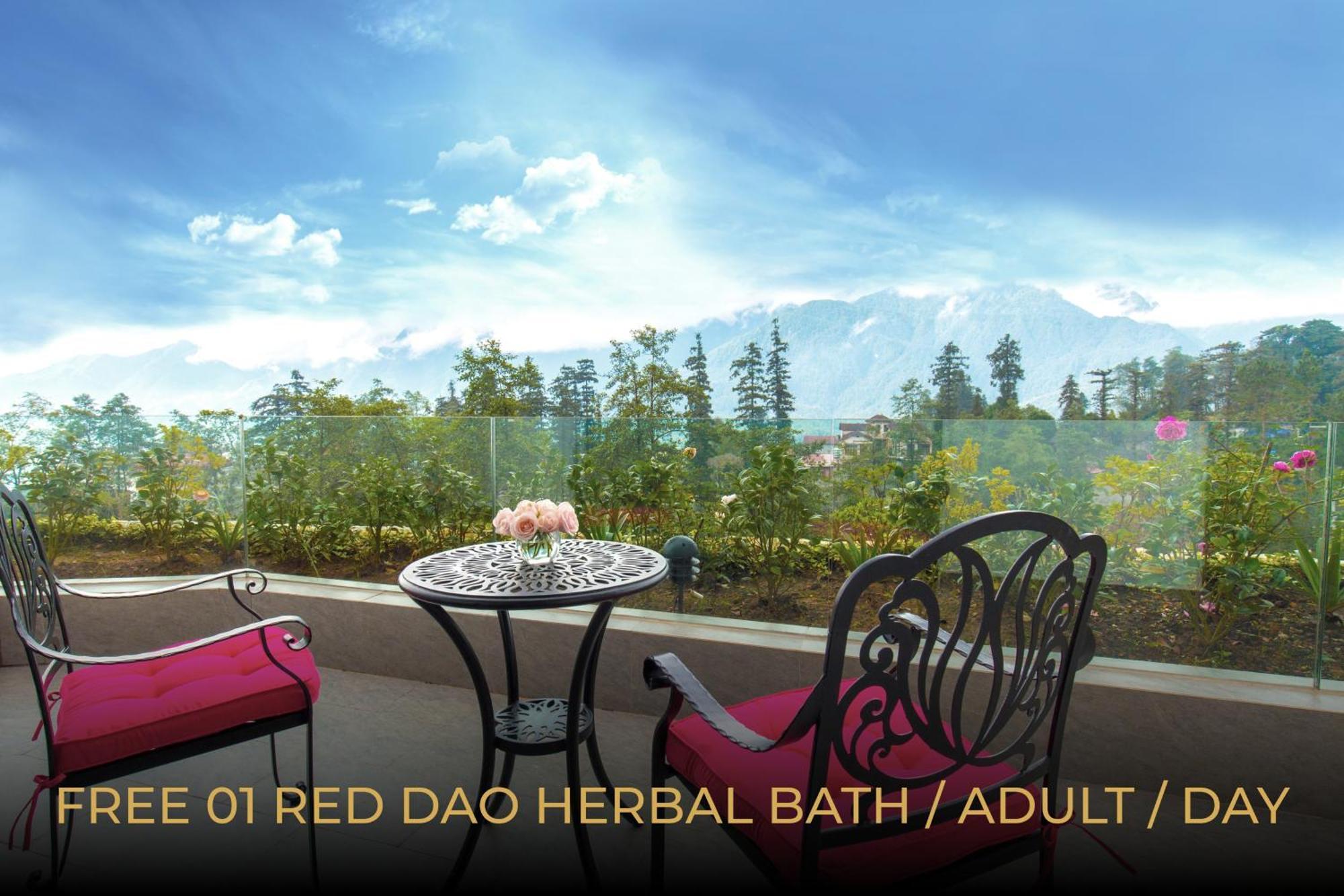 Silk Path Grand Sapa Resort & Spa Dış mekan fotoğraf View of Mount Shasta from the Red DAO Spa